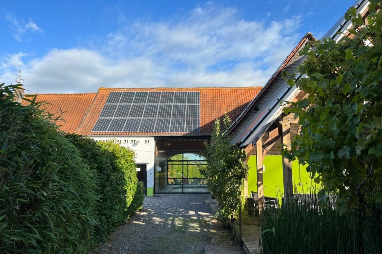 Sortie Zi Villa vue vers piscine